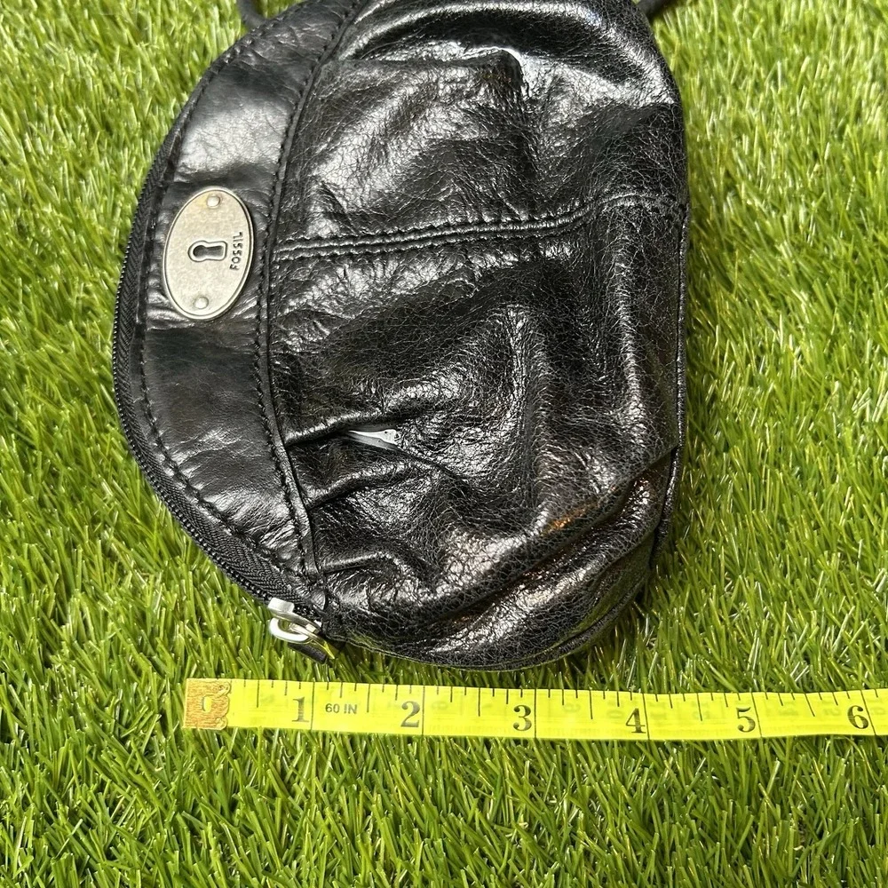 Fossil Black Leather‎ Crossbody Bag Small Pleated Metallic Pouch Keyhole Logo